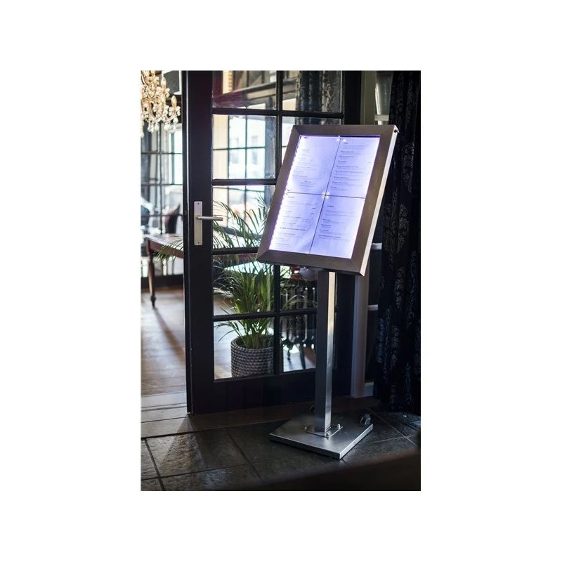 Porte-menu LED Format 4 X A4 En Inox Brossé Avec Pied Sans Roulettes 2 Porte-menu LED Format 4 X A4 En Inox Brossé Avec Pied Sans Roulettes – Image 2