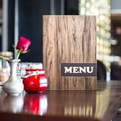 Protège-menus A4 Design Wood -Déco Bistro Pas Cher Magasin protege menus a4 design wood 2